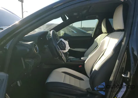 2021 Lexus Is 350 F Sport z USA, uszkodzony, nr VIN JTHGZ1B22M5038927